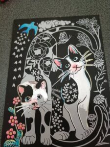 スクラッチアート完成作品(猫と花)|あおい訪問看護
